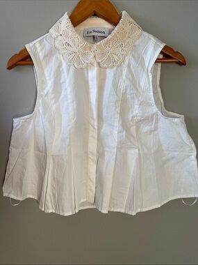 En Saison Anthropologie Pleated Crochet Collar Cropped Popover Top Blouse